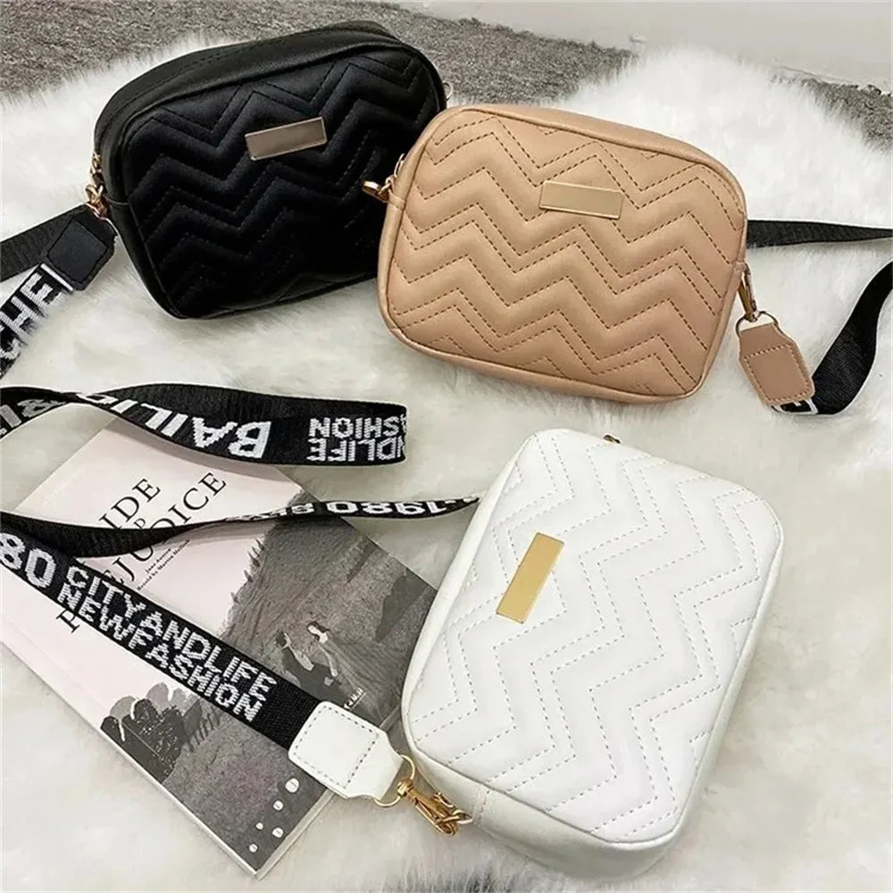 1Pcs Messenger Bag for Women Trend Lingge Embroidery Camera Female