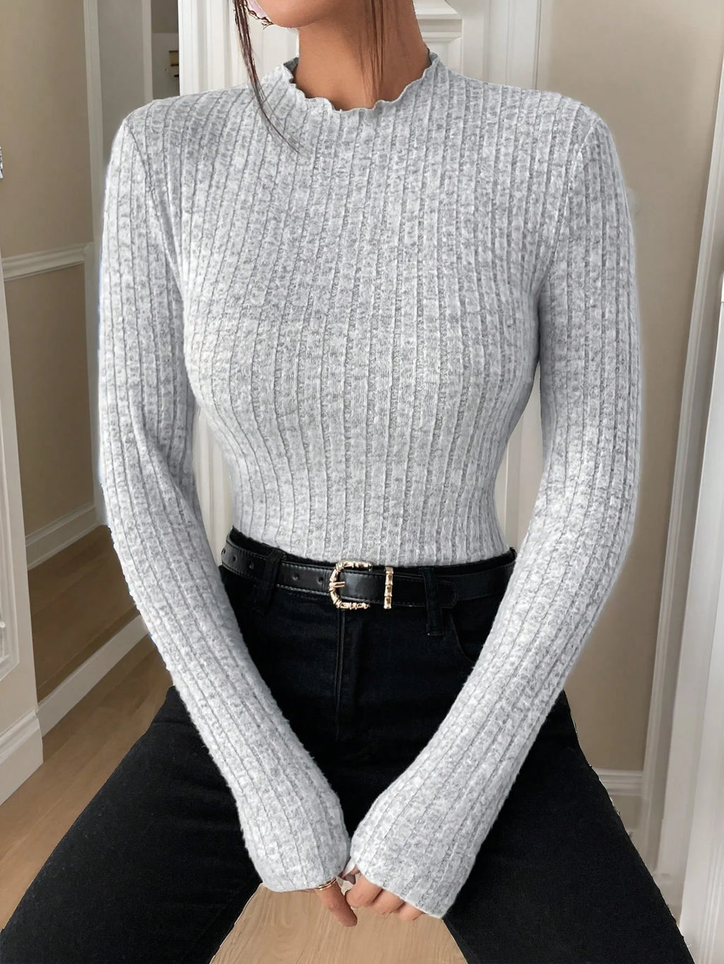 Black fungus edge semi high neck knitted base shirt, fashionable long