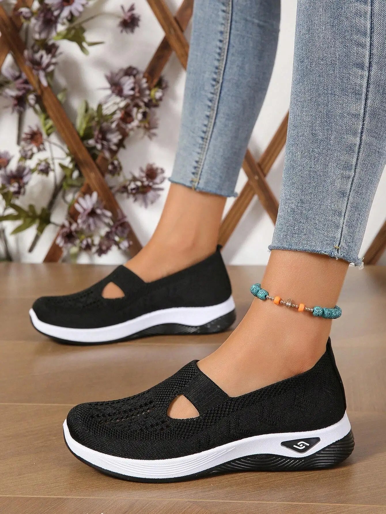 Women's Solid Color Breathable Sneakers, Soft Sole Lightweight Slip On