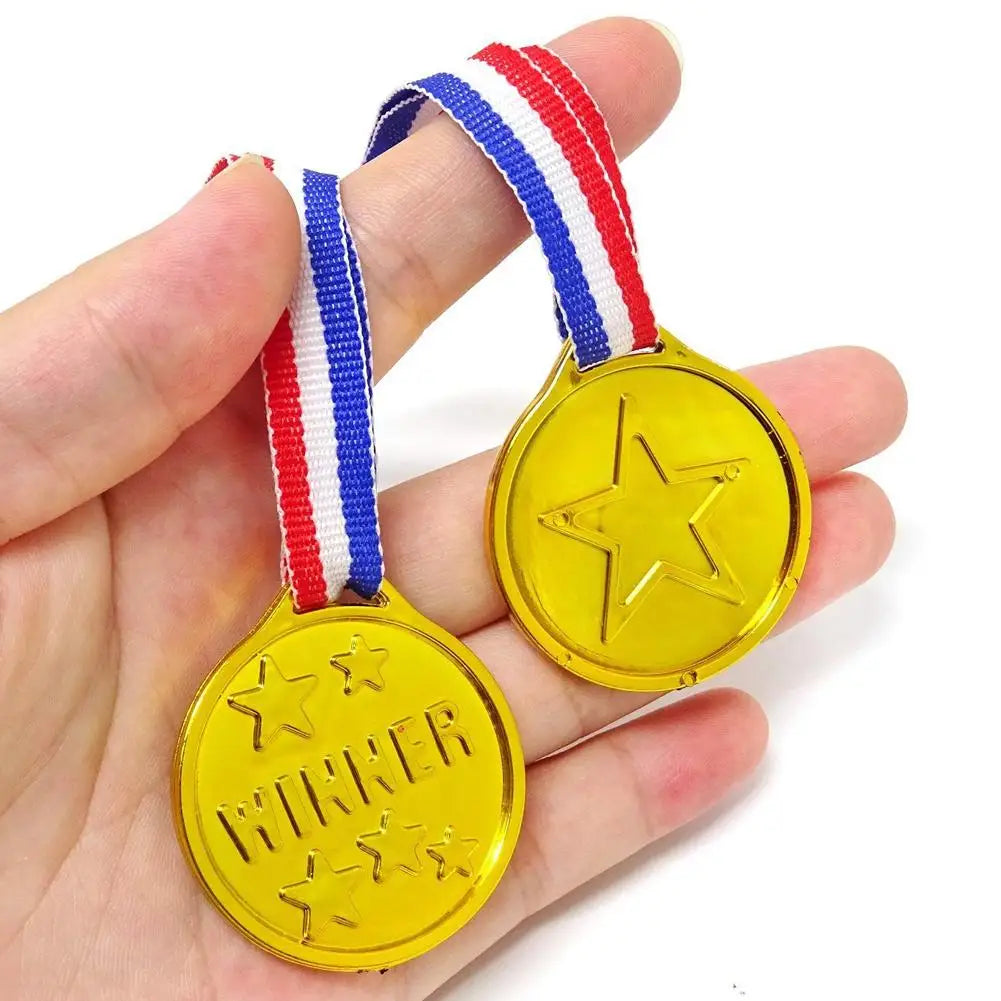 10/20Pcs Plastic Gold Winner Award Medals Kids Birthday Party Favors