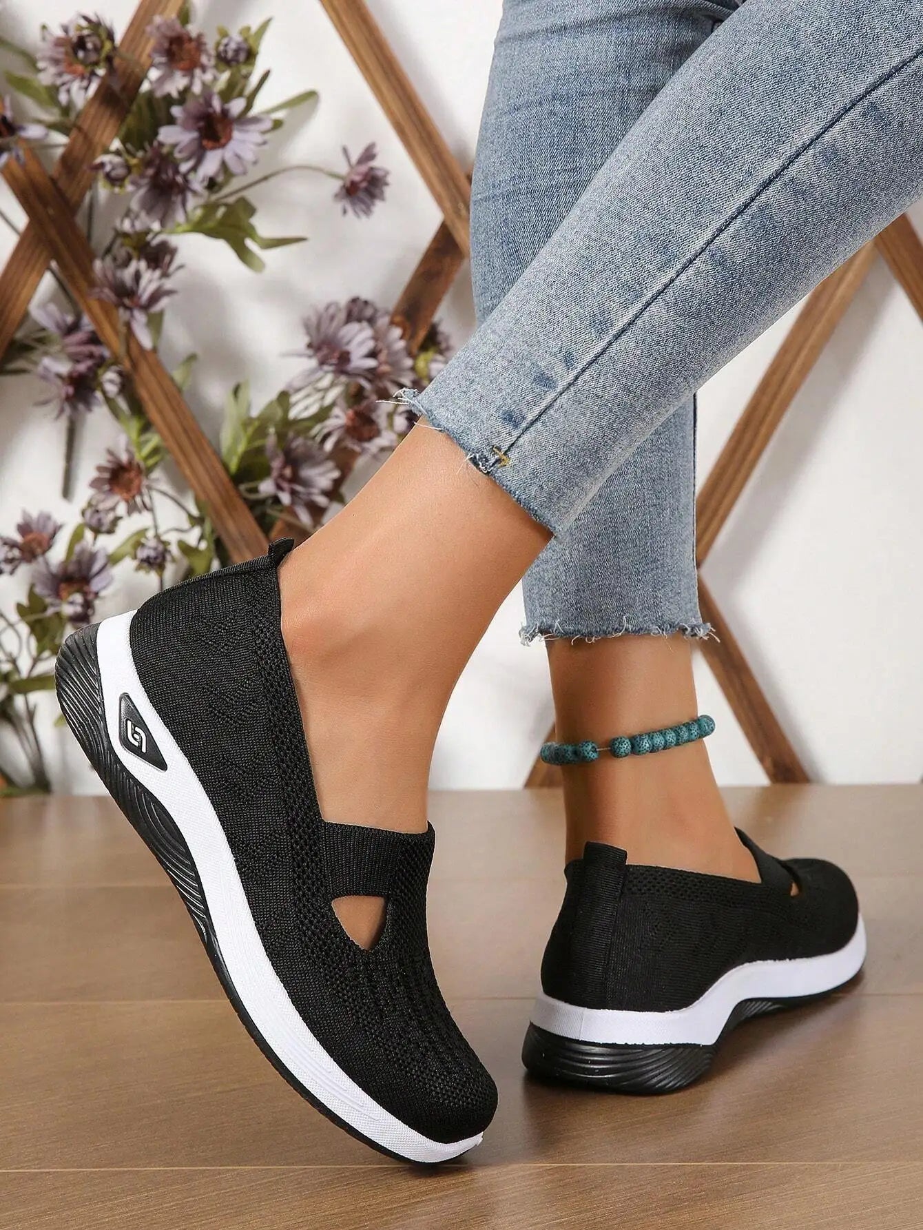 Women's Solid Color Breathable Sneakers, Soft Sole Lightweight Slip On
