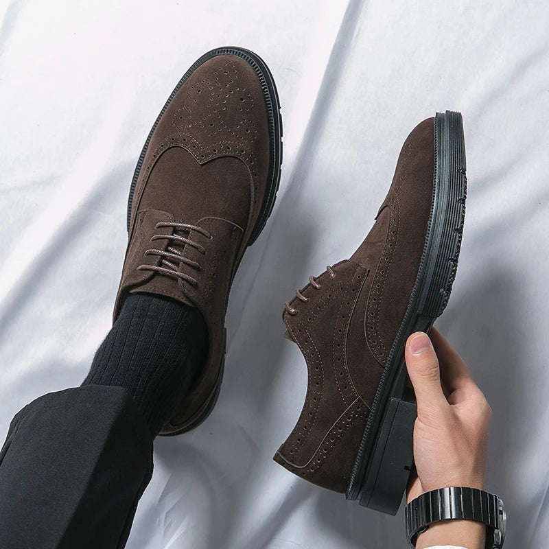 Fashionable Carved Design Men's Flat Shoes Classic Business Leather
