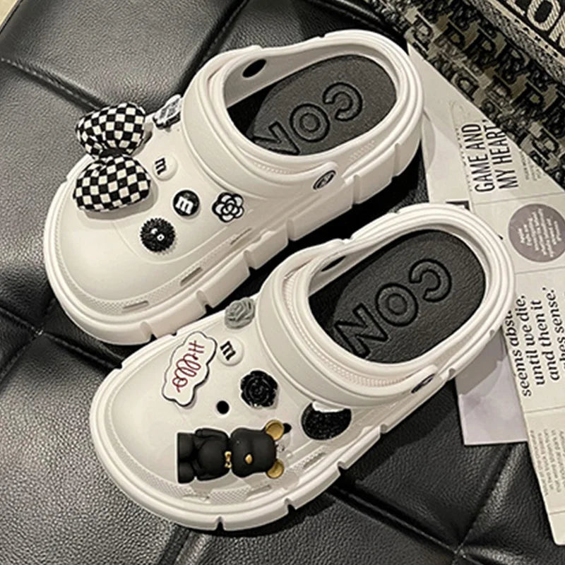 Fashion Charms Sandals 2024 New Clog Shoes Outdoor Women Slippers