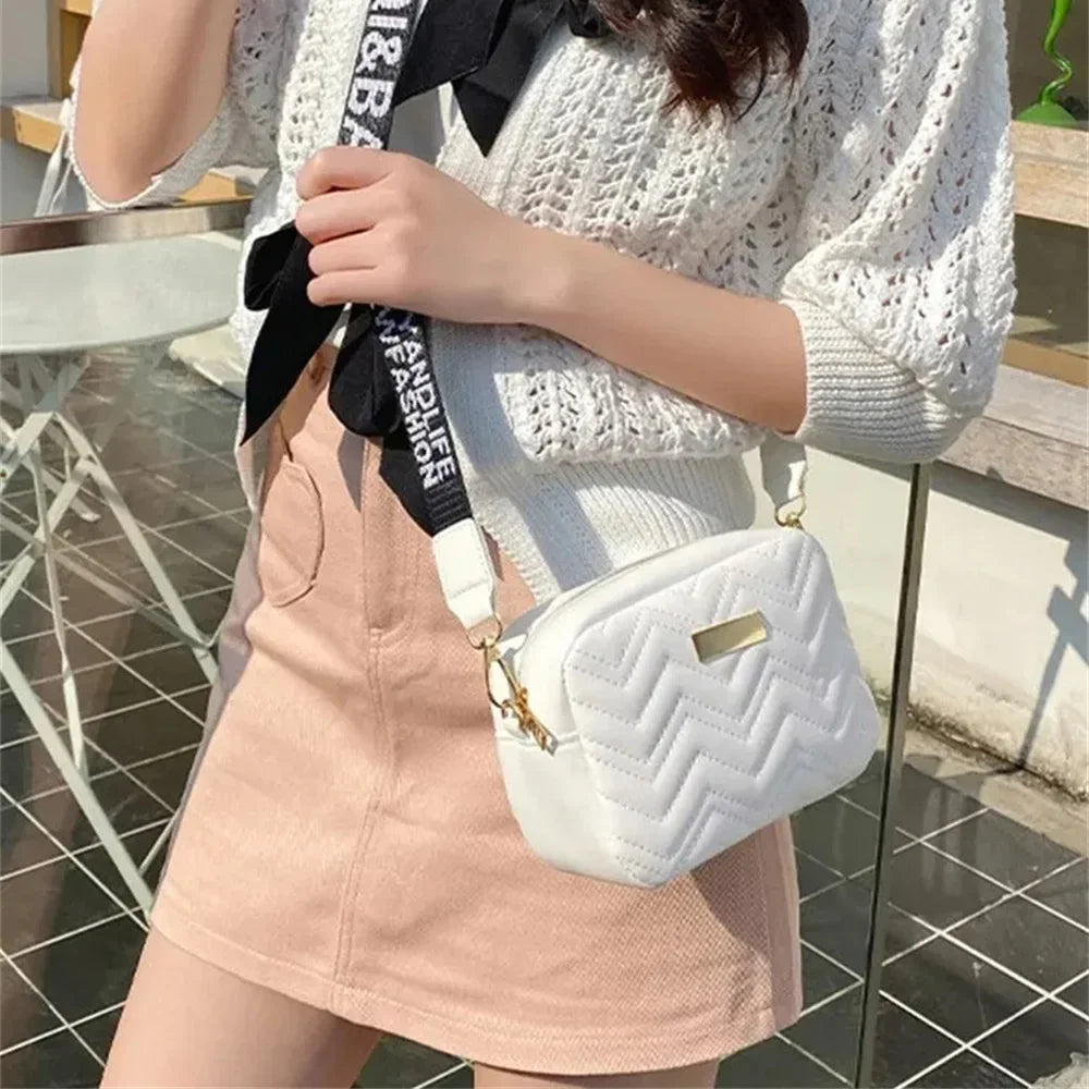 1Pcs Messenger Bag for Women Trend Lingge Embroidery Camera Female