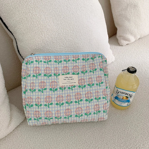 Quilted Cotton Ladies Travel Storage Bag Retro Cherry Women's Cosmetic