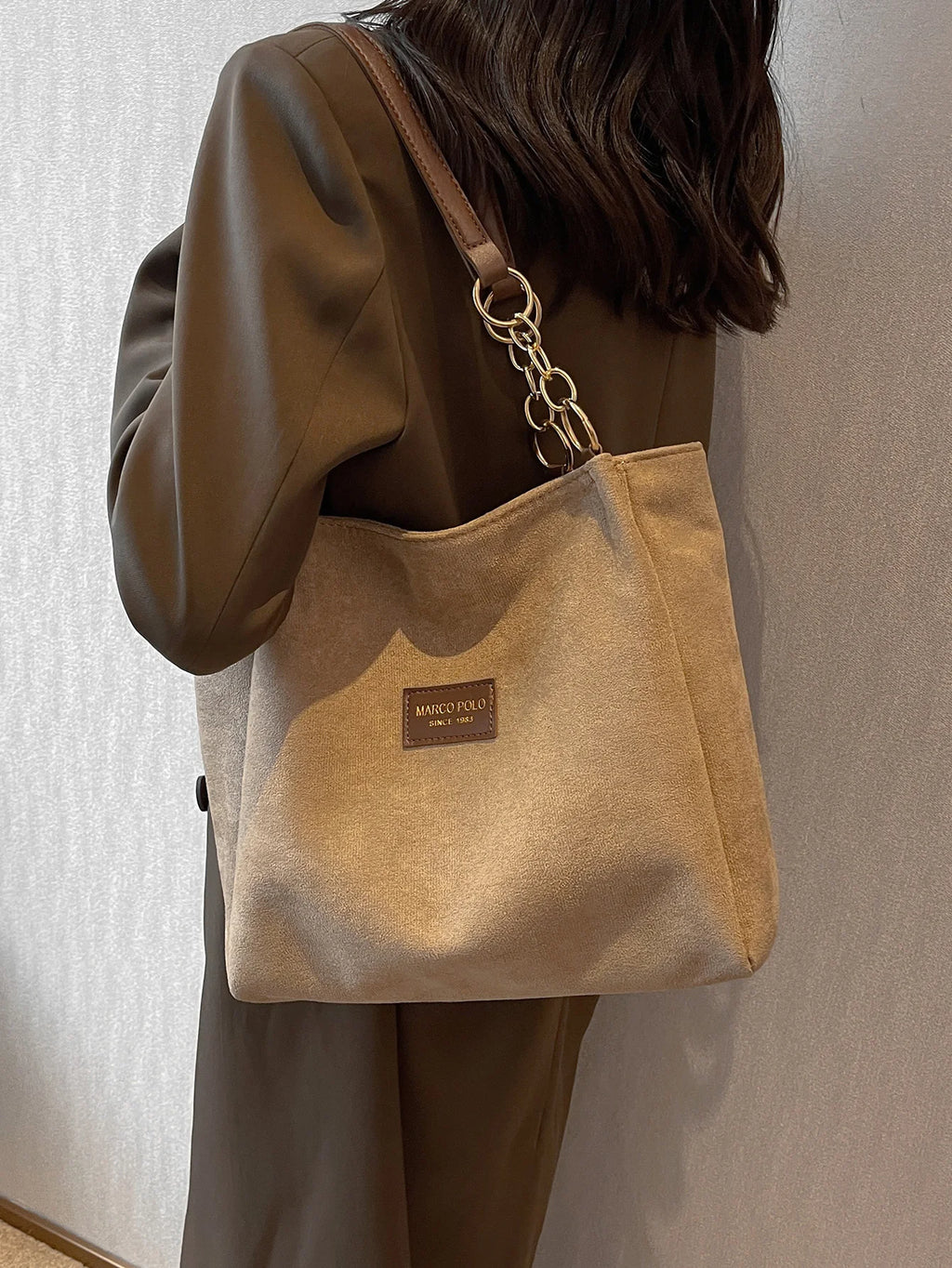 Large-Volume Suede Stylish Commuter Tote Bag For Ladies With One