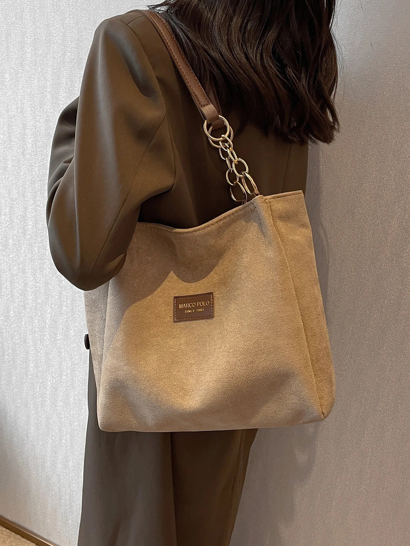 Large-Volume Suede Stylish Commuter Tote Bag For Ladies With One