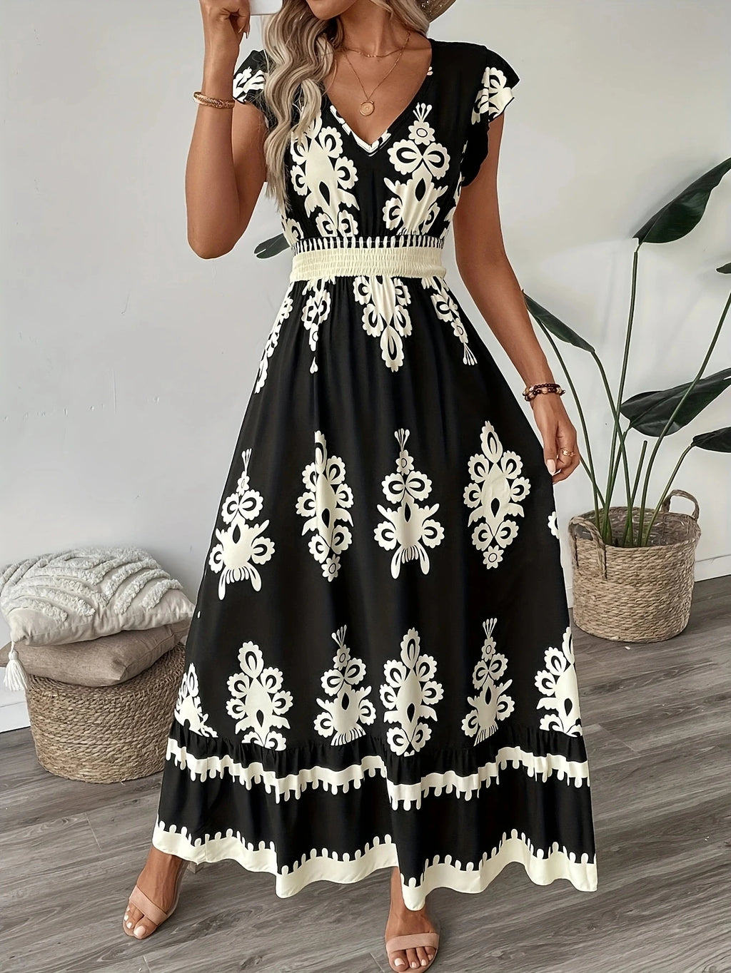 Plus Size Women Elegant V Neck Maxi Dress Geometric Pattern Short
