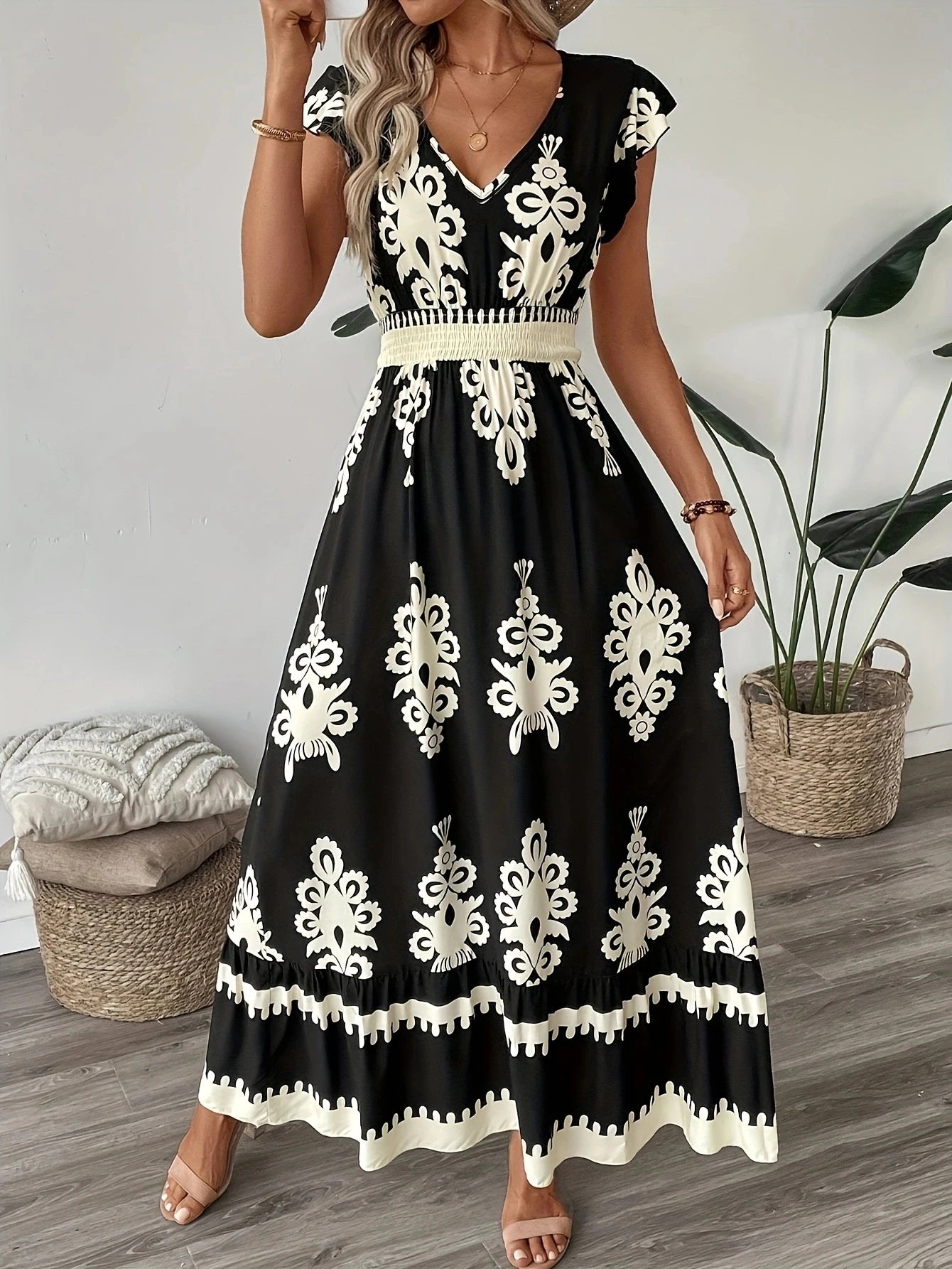 Plus Size Women Elegant V Neck Maxi Dress Geometric Pattern Short