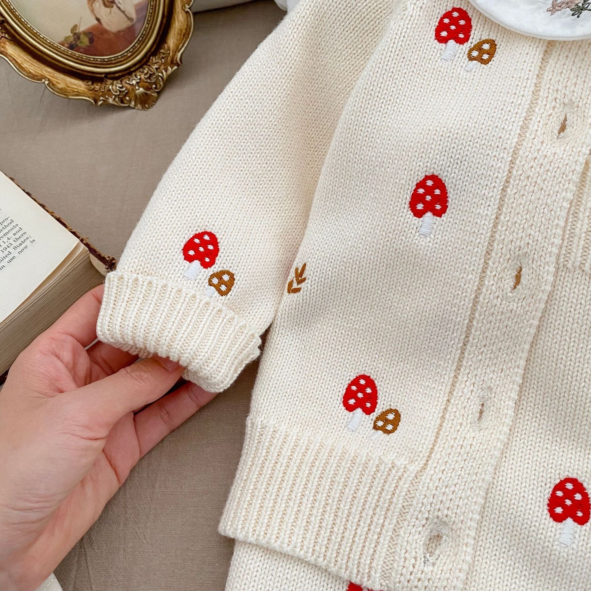 Baby Girl Embroidered Pattern Cardigan
